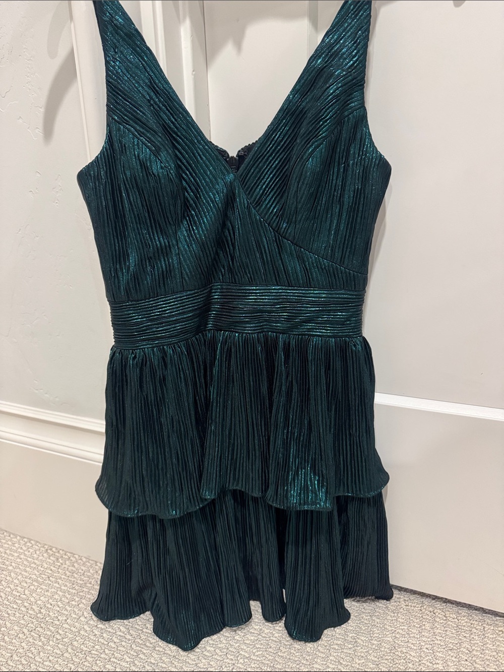 Dress the Population Emerald Shimmer Pleated Tiered V-Neck Dress